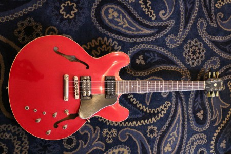 Es 335 dot cherry 1981